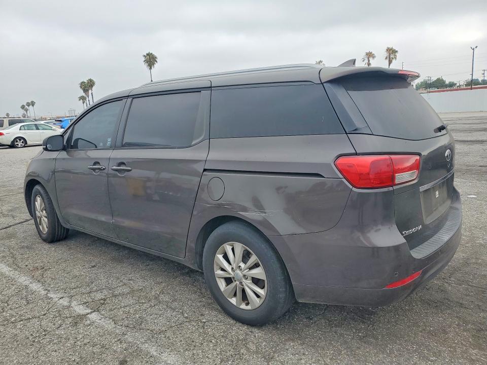 2015 KIA Sedona lx