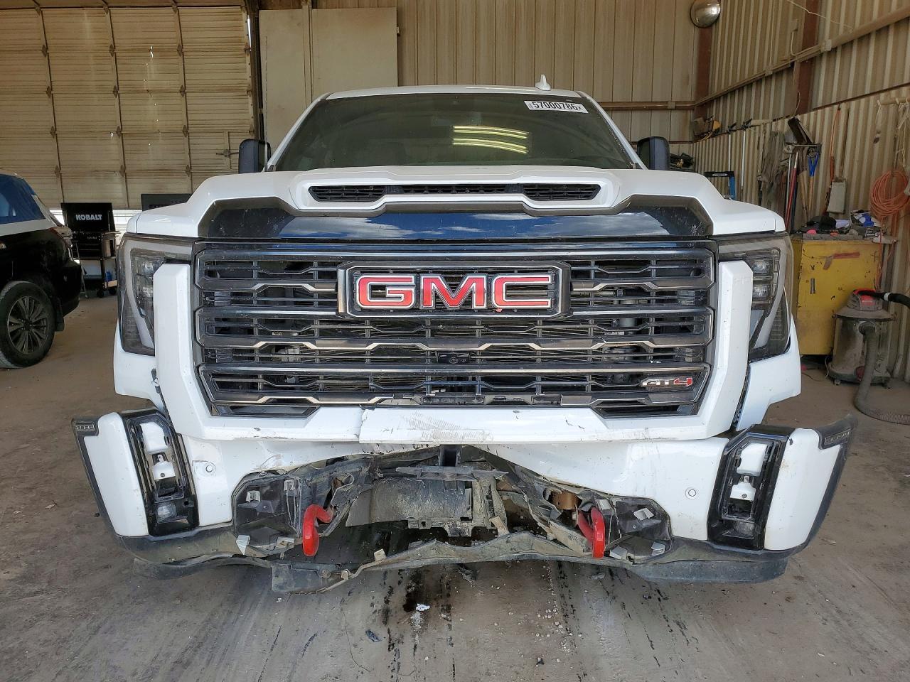 2026 GMC Sierra K2500 AT4