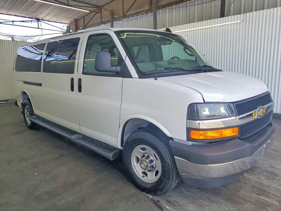 2025 Chevrolet Express G3500 LT