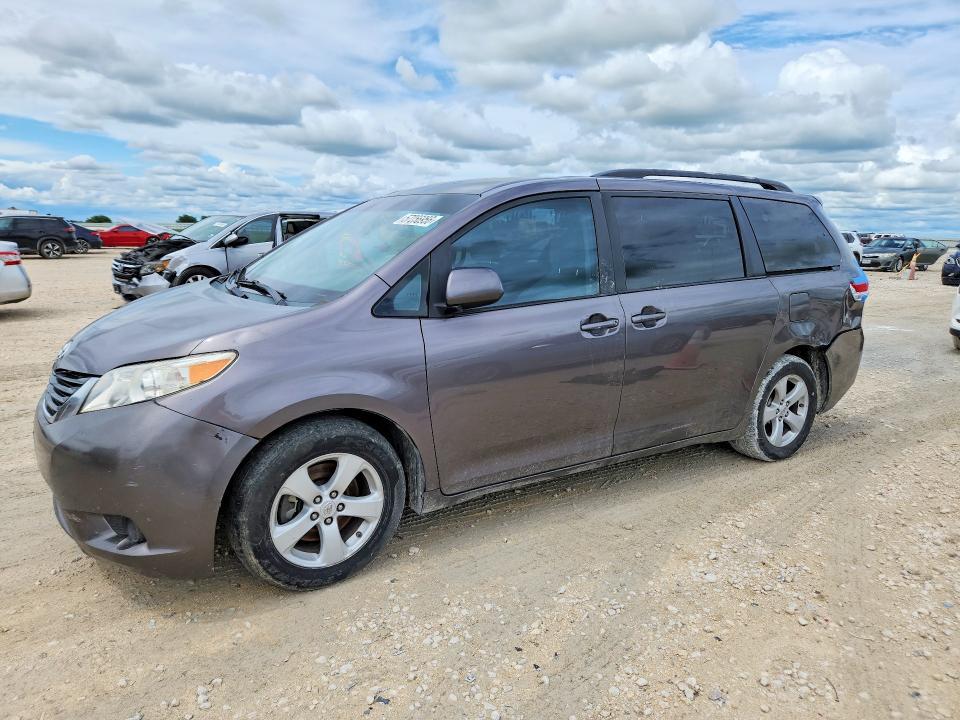 2011 Toyota Sienna le