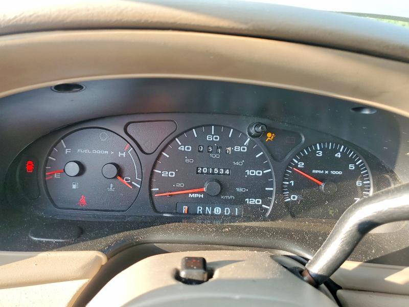 2003 Ford Taurus se