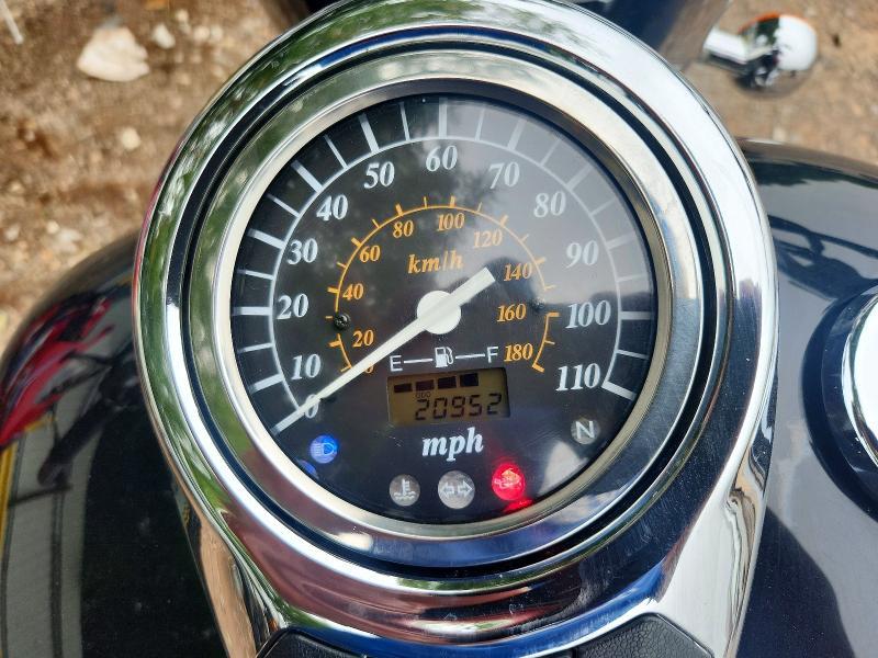 2001 Suzuki VL800