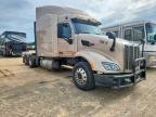 2015 Peterbilt 579 Semi Truck