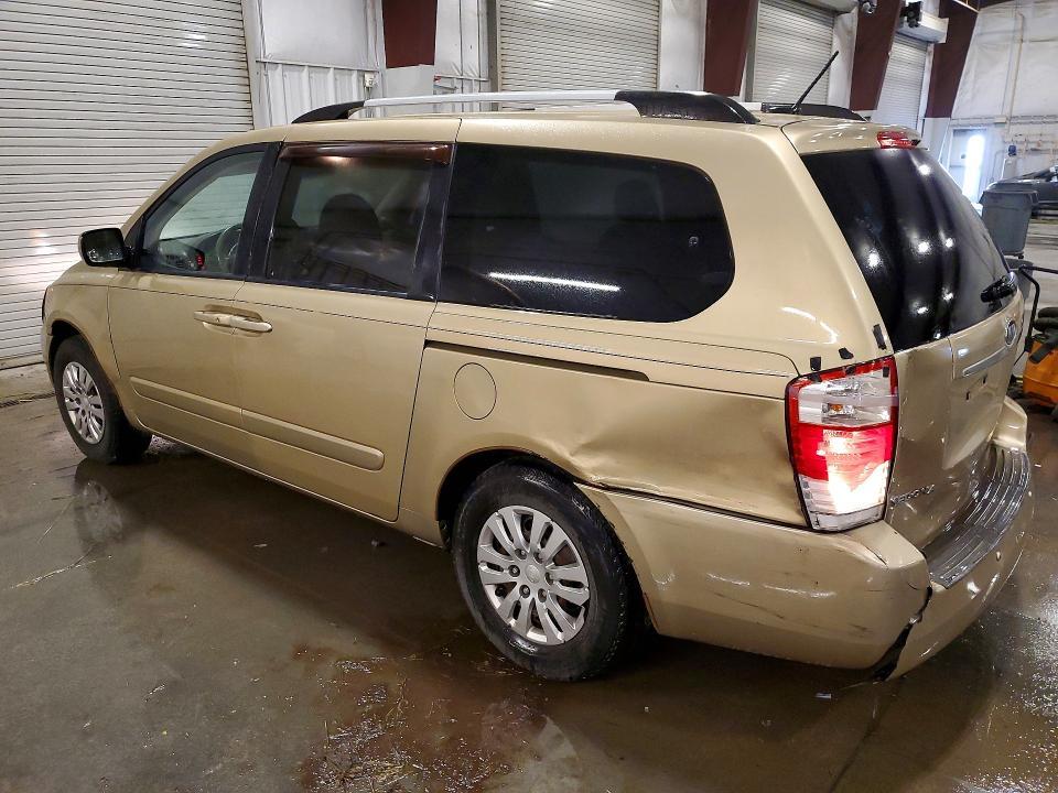 2011 KIA Sedona lx