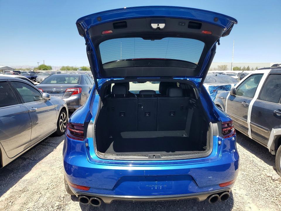 2017 Porsche Macan gts