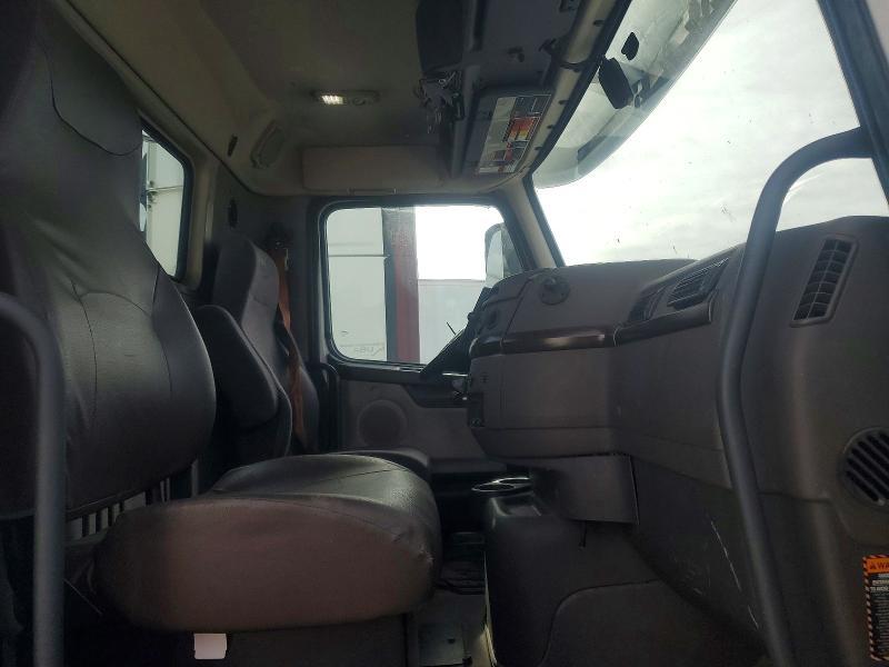 2018 Volvo VNL Semi Truck