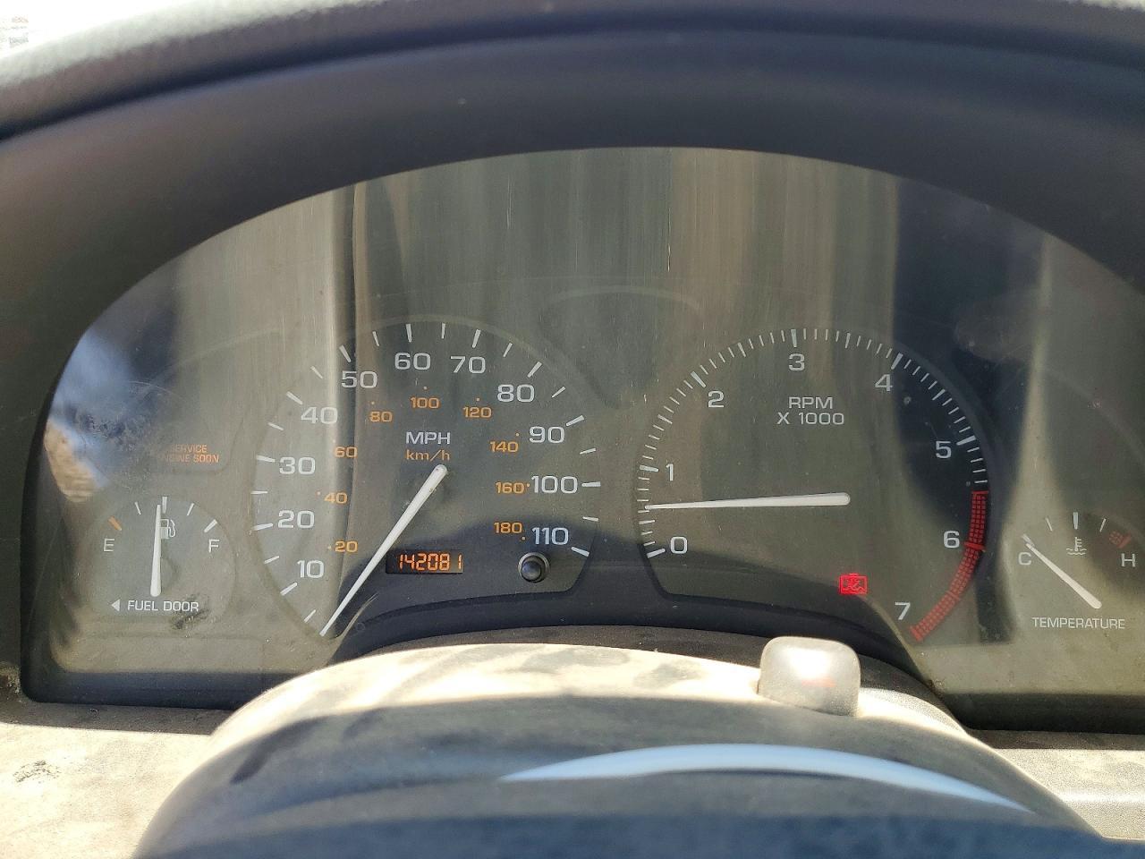 2001 Saturn SC1