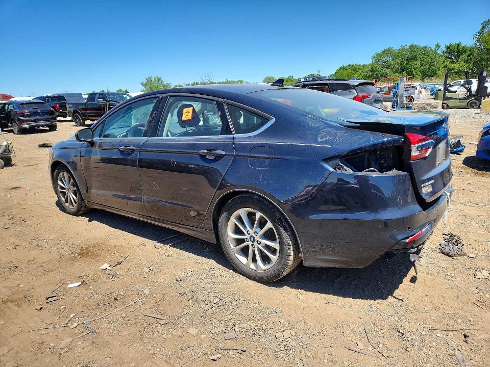 2020 Ford Fusion se