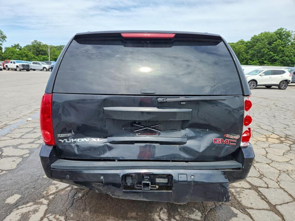 2011 GMC Yukon xl K1500 slt