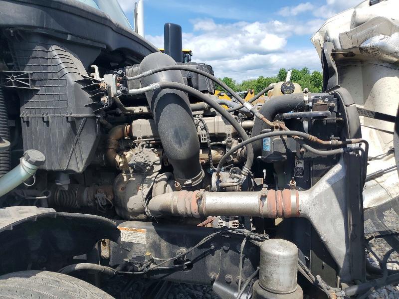 2023 Freightliner Cascadia 126 Semi Truck