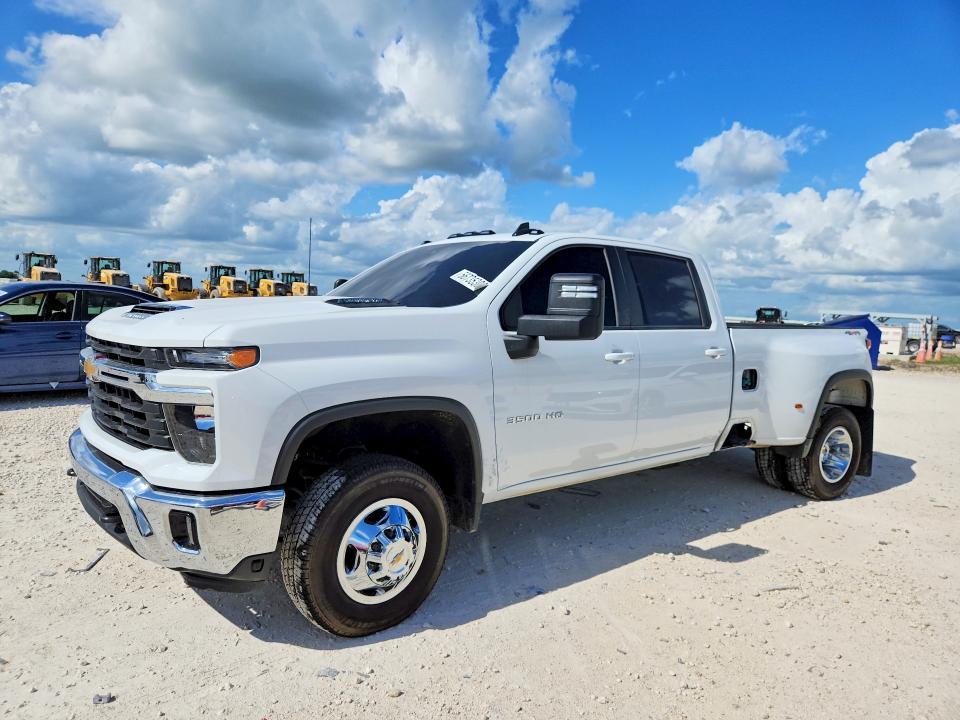 2025 Chevrolet Silverado K3500 LT