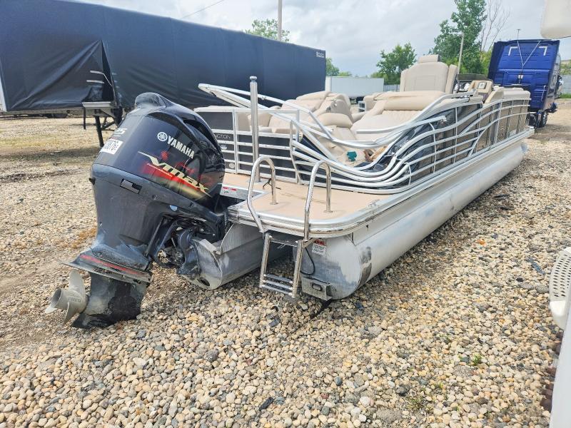 2012 Bennington 2575RCW Pontoon 26'