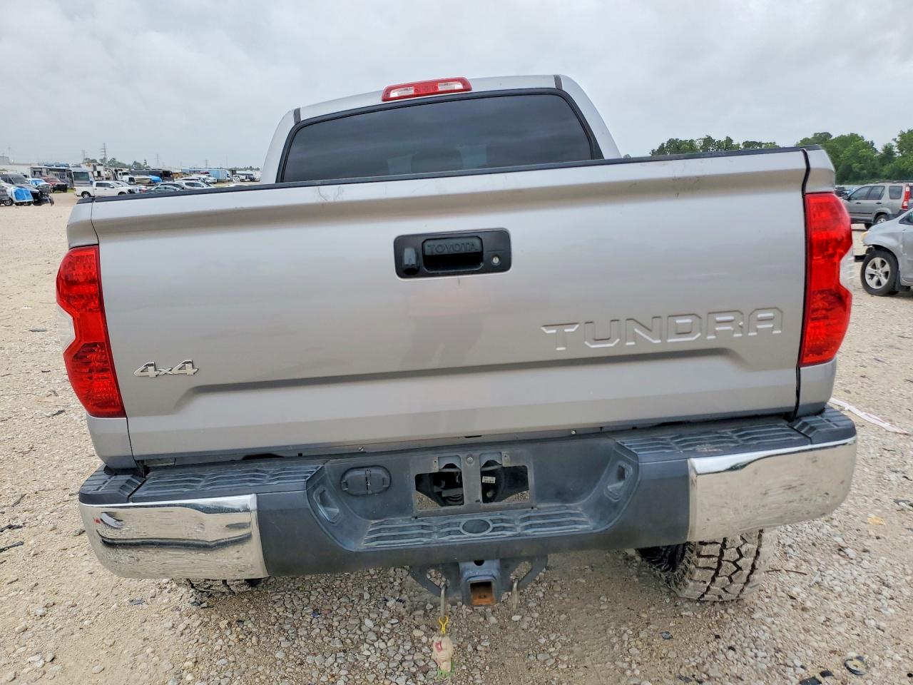 2014 Toyota Tundra Crewmax SR5