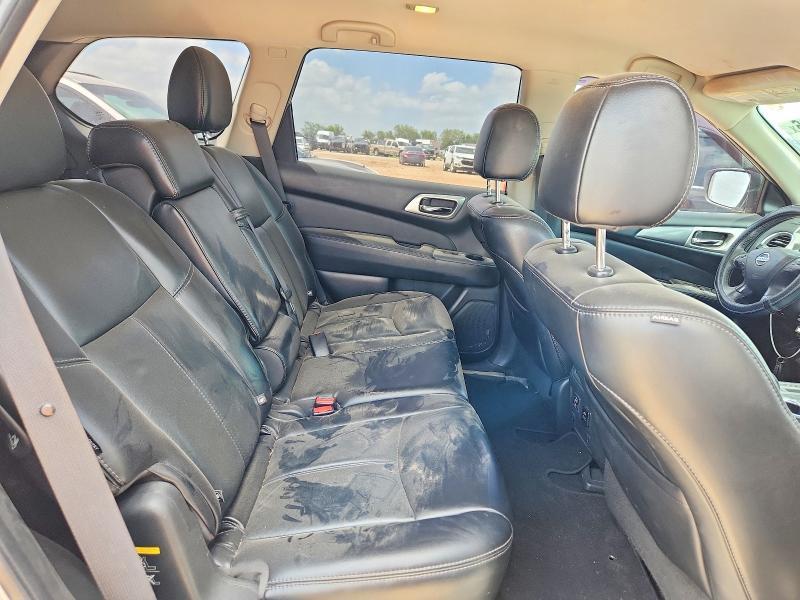 2018 Nissan Pathfinder sl
