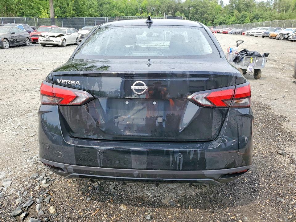 2025 Nissan Versa sv