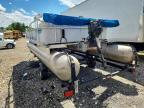 2005 Crest-Maurell Products Pontoon