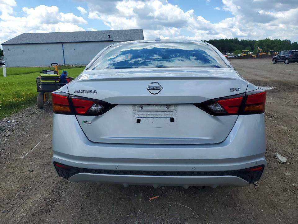 2023 Nissan Altima sv