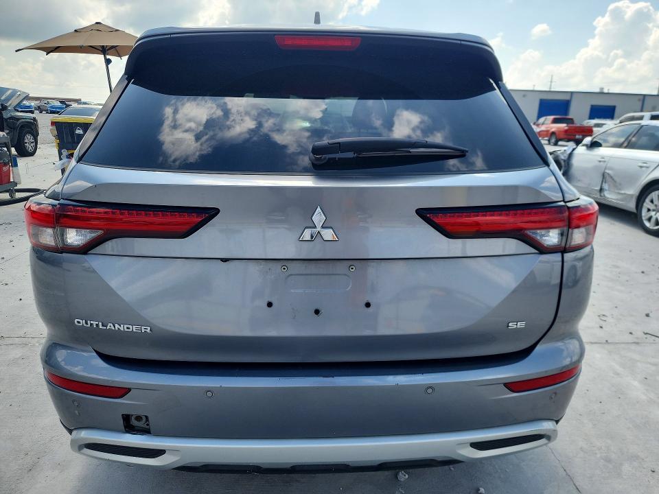 2023 Mitsubishi Outlander se