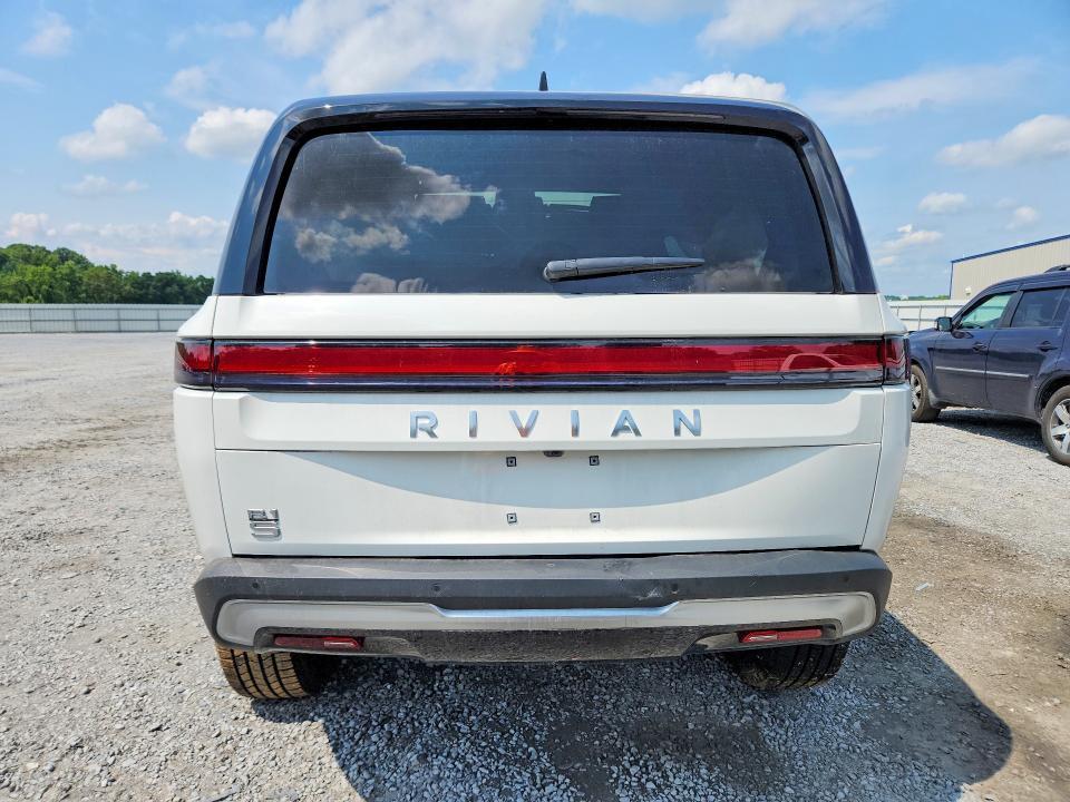2025 Rivian R1S Adventure