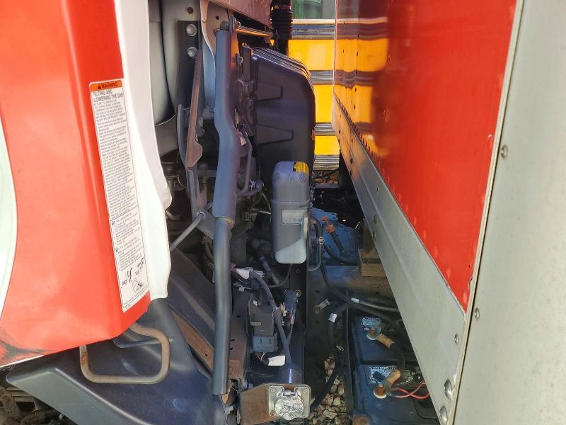 2017 Hino 195 box Truck