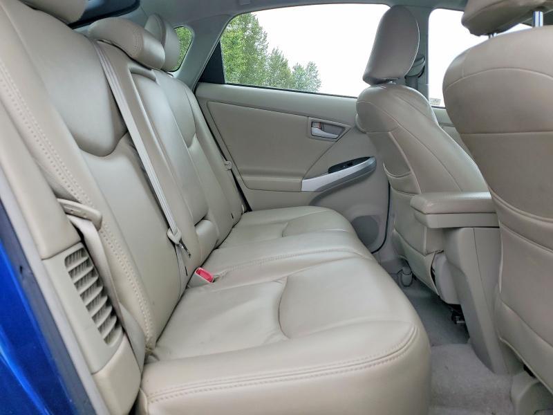2010 Toyota Prius iii