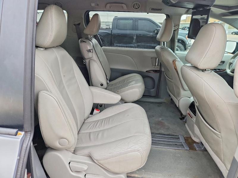 2012 Toyota Sienna