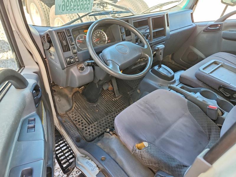 2015 Isuzu Nrr box Truck