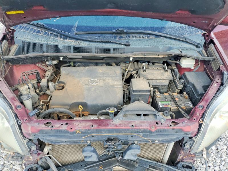 2013 Toyota Sienna le
