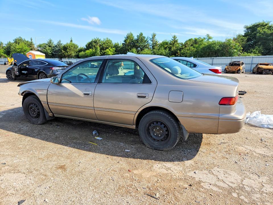 1999 Toyota Camry le