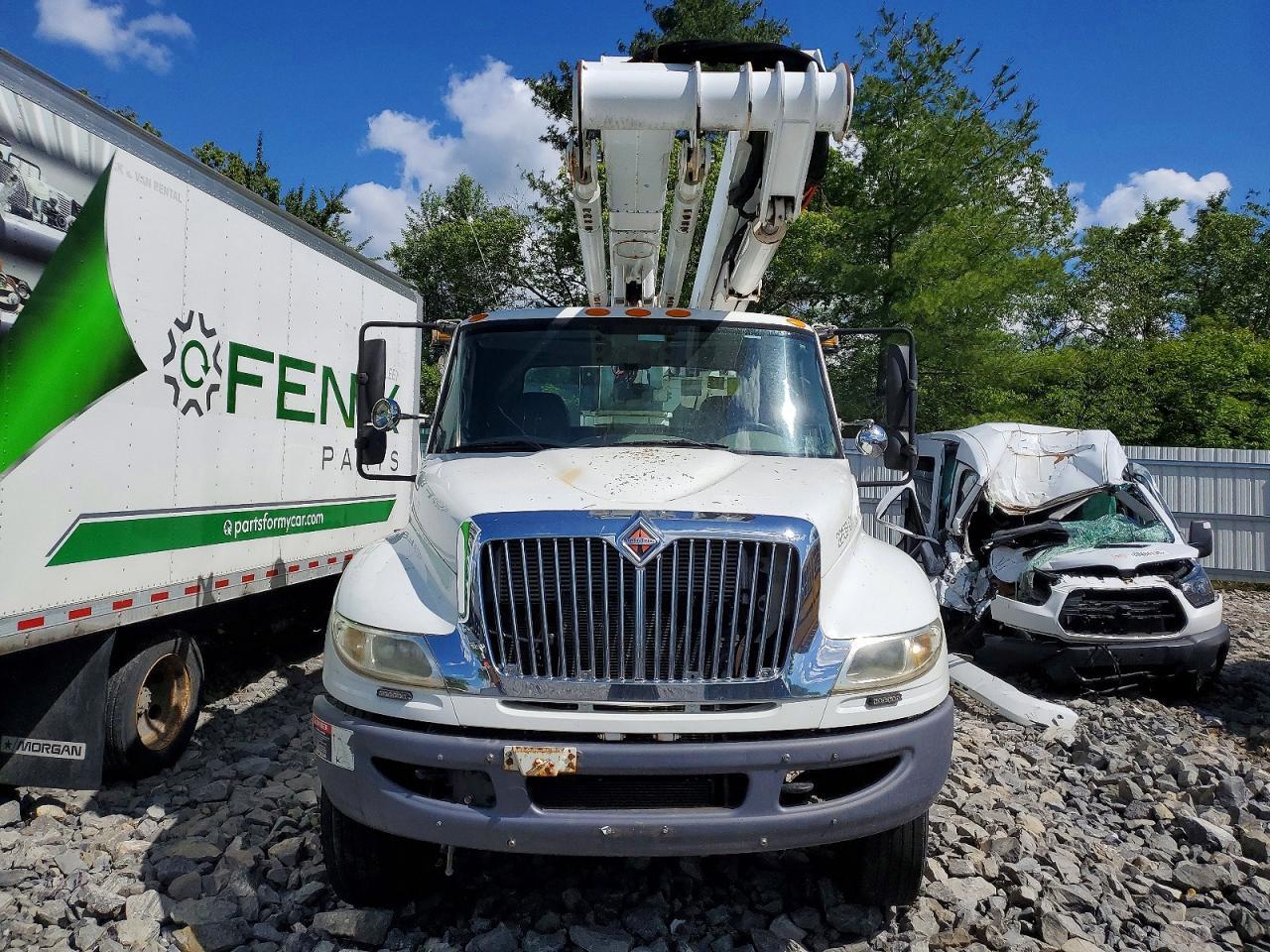 2011 International 4400 Bucket Truck