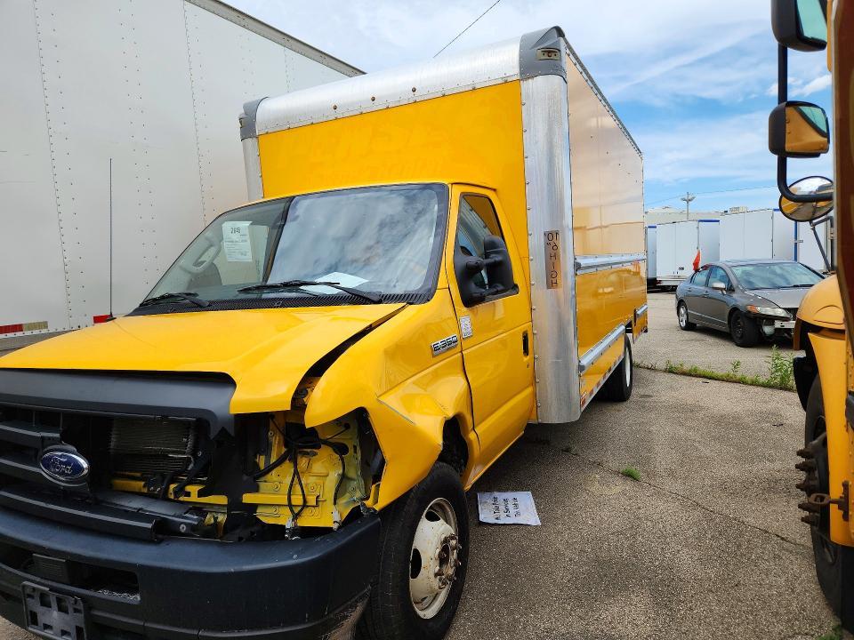 2022 Ford E350 BOX Truck