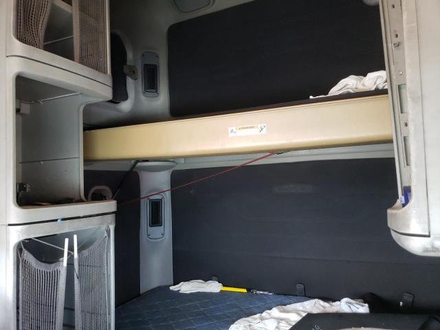 2003 Freightliner Conventional Columbia