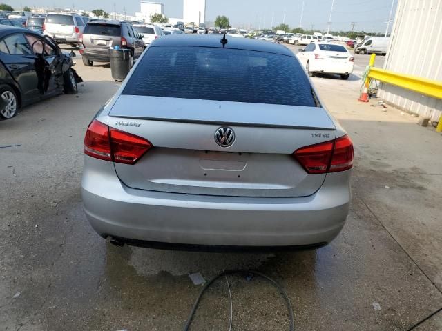 2015 Volkswagen Passat SE