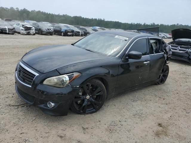 2011 Infiniti M56