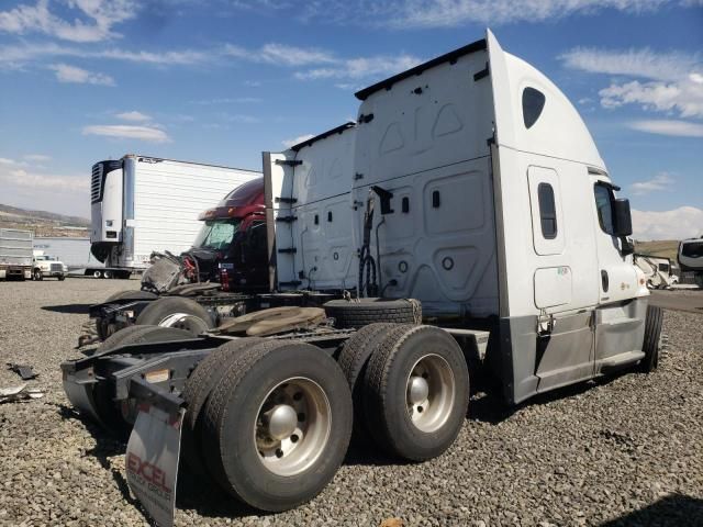 2018 Freightliner Cascadia 125