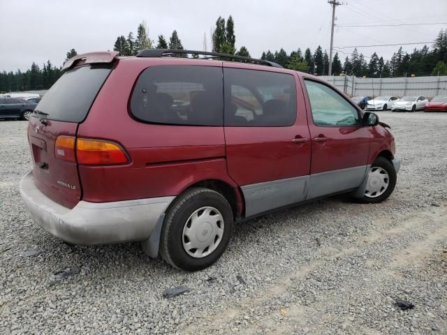 2000 Toyota Sienna LE