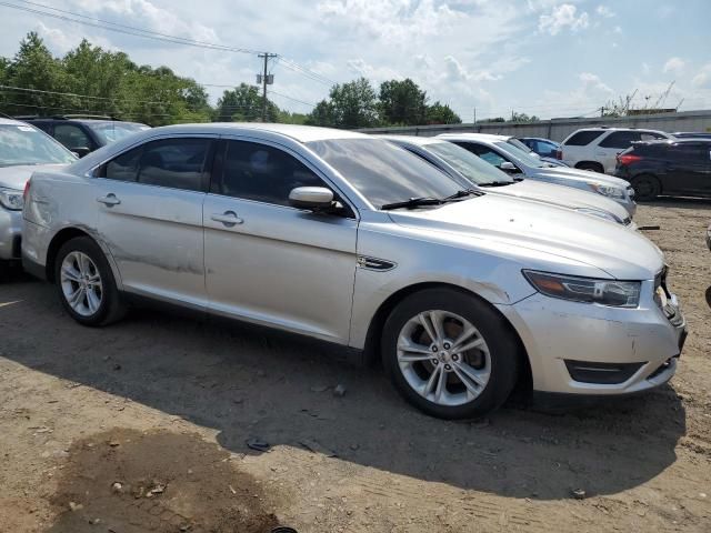 2016 Ford Taurus SEL