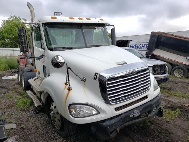 2004 Freightliner Conventional Columbia