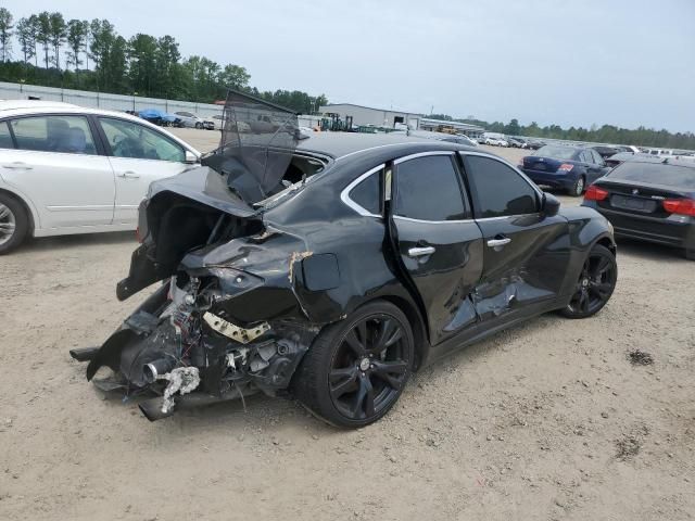 2011 Infiniti M56