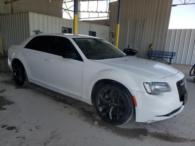 2022 Chrysler 300 Touring