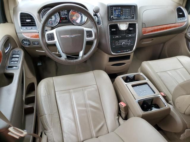 2014 Chrysler Town & Country Touring