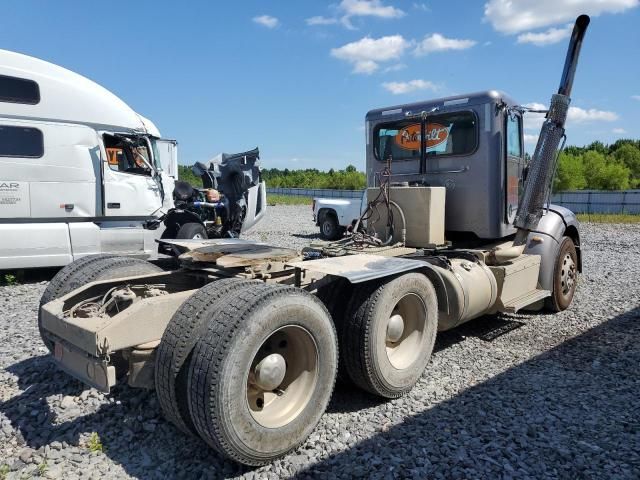 2014 Peterbilt 384