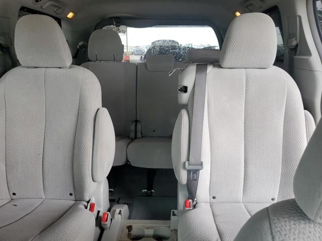 2011 Toyota Sienna LE