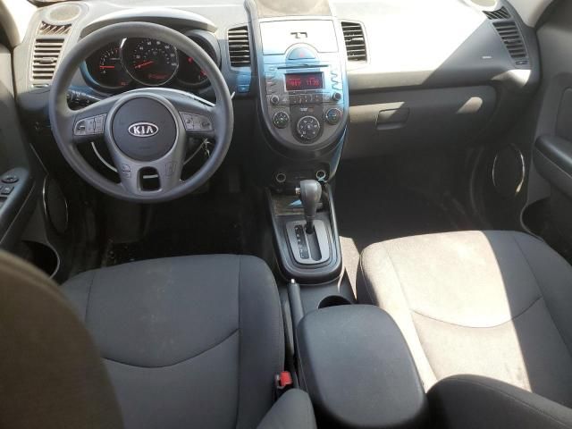 2010 KIA Soul +