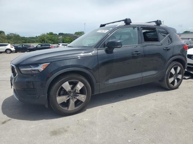 2019 Volvo XC40 T5 Momentum