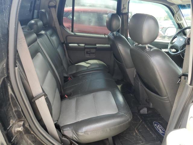 2004 Ford Explorer s