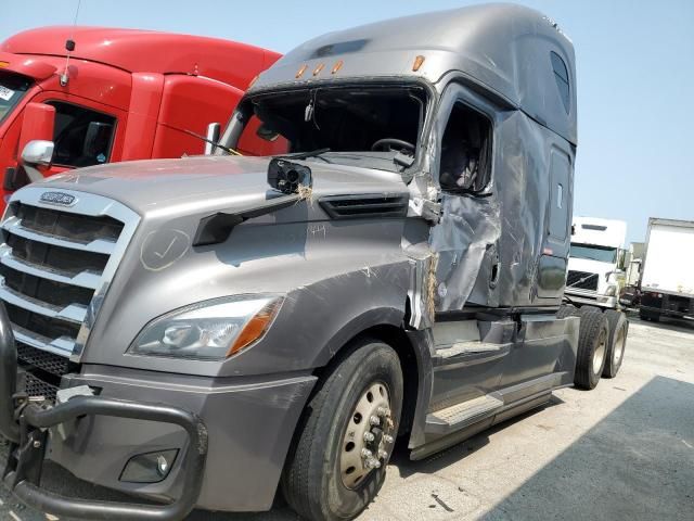 2020 Freightliner Cascadia 126