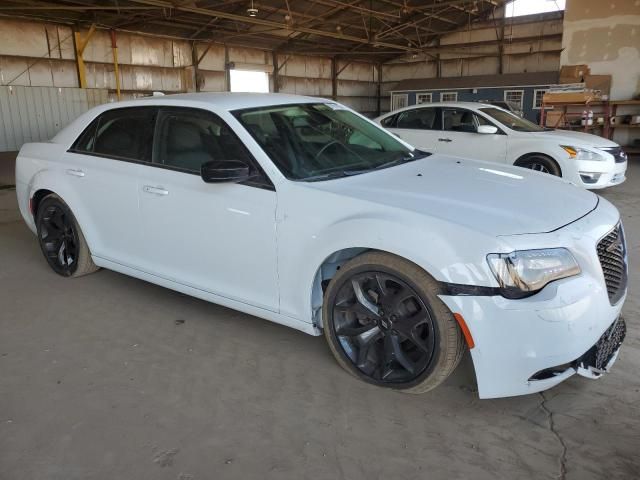 2020 Chrysler 300 Touring