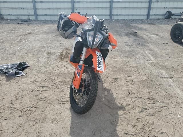 2023 KTM 890 Adventure R