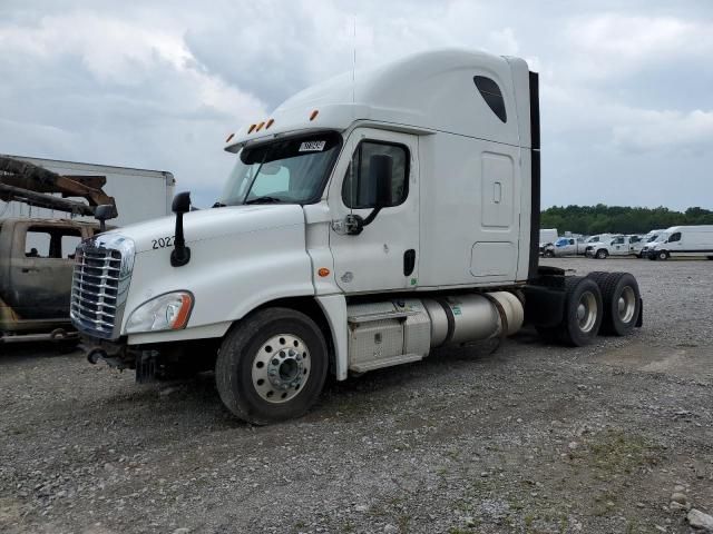 2015 Freightliner Cascadia 125